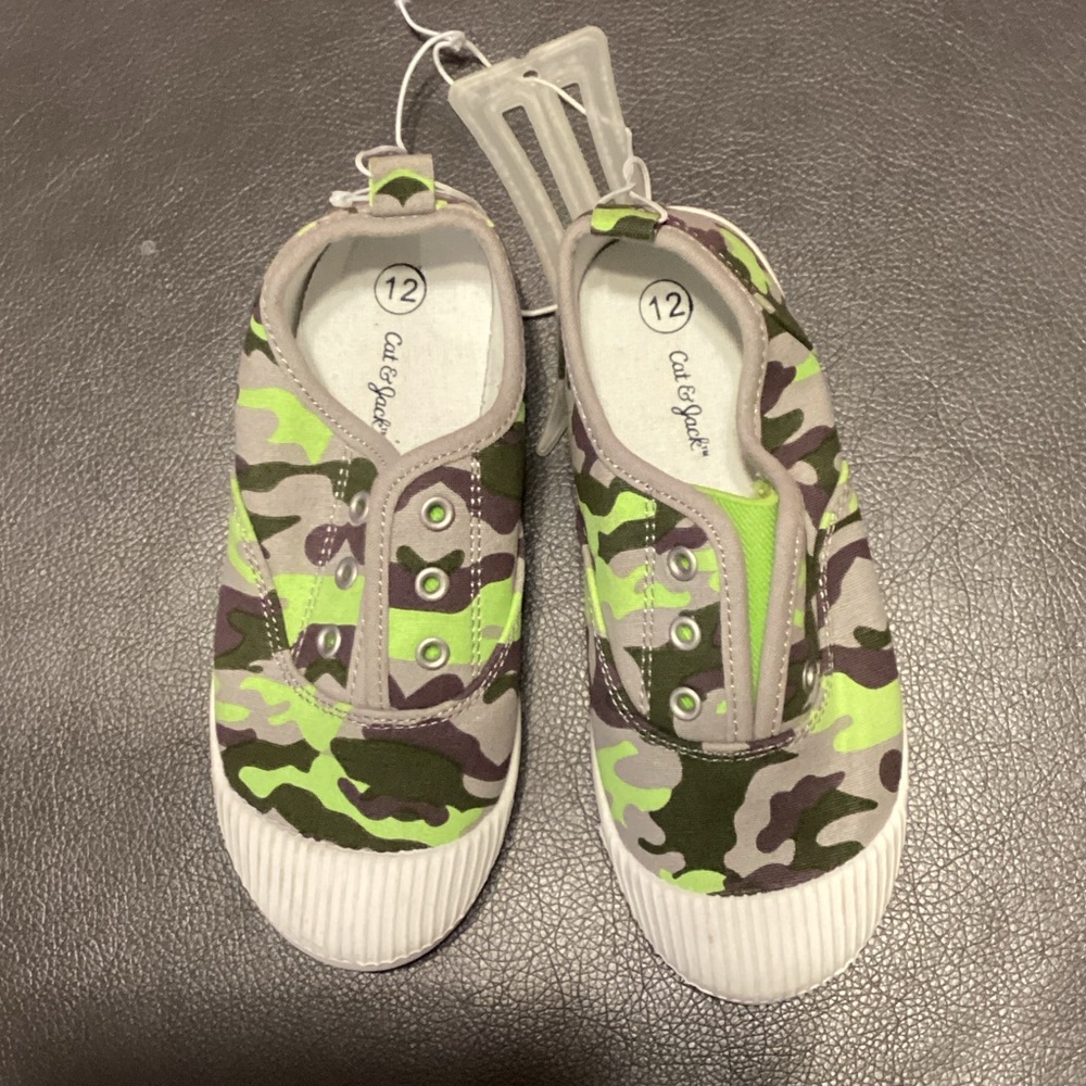 Cat & Jack Kids Size 12 Green Camouflage Slip On Canvas Sneakers Shoes